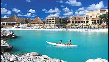 Puerto Aventuras marina and beach