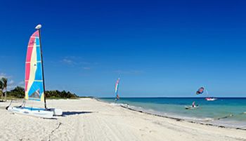 Playa Mujeres resort and beach